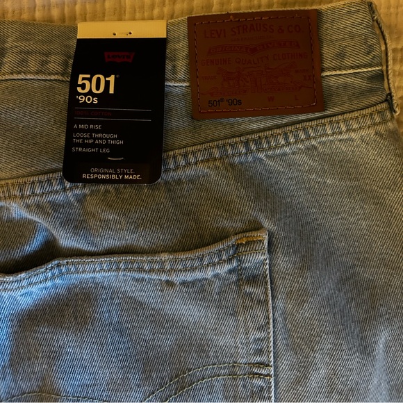 Levi’s 501 90’s Light Wash Denim - Picture 5 of 8
